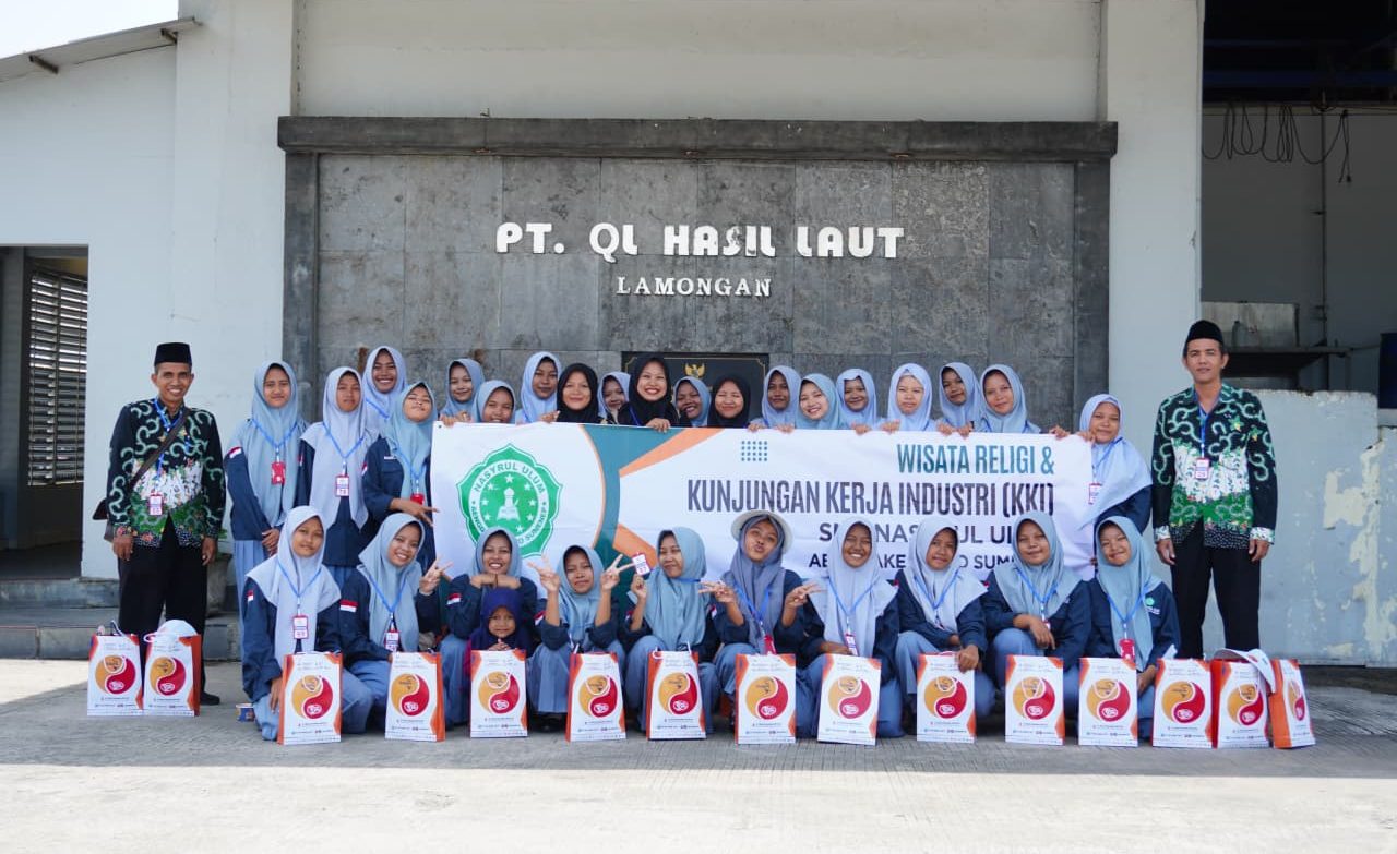 KUNJUNGAN KERJA INDUSTRI KE PT.QL HASIL LAUT LAMONGAN