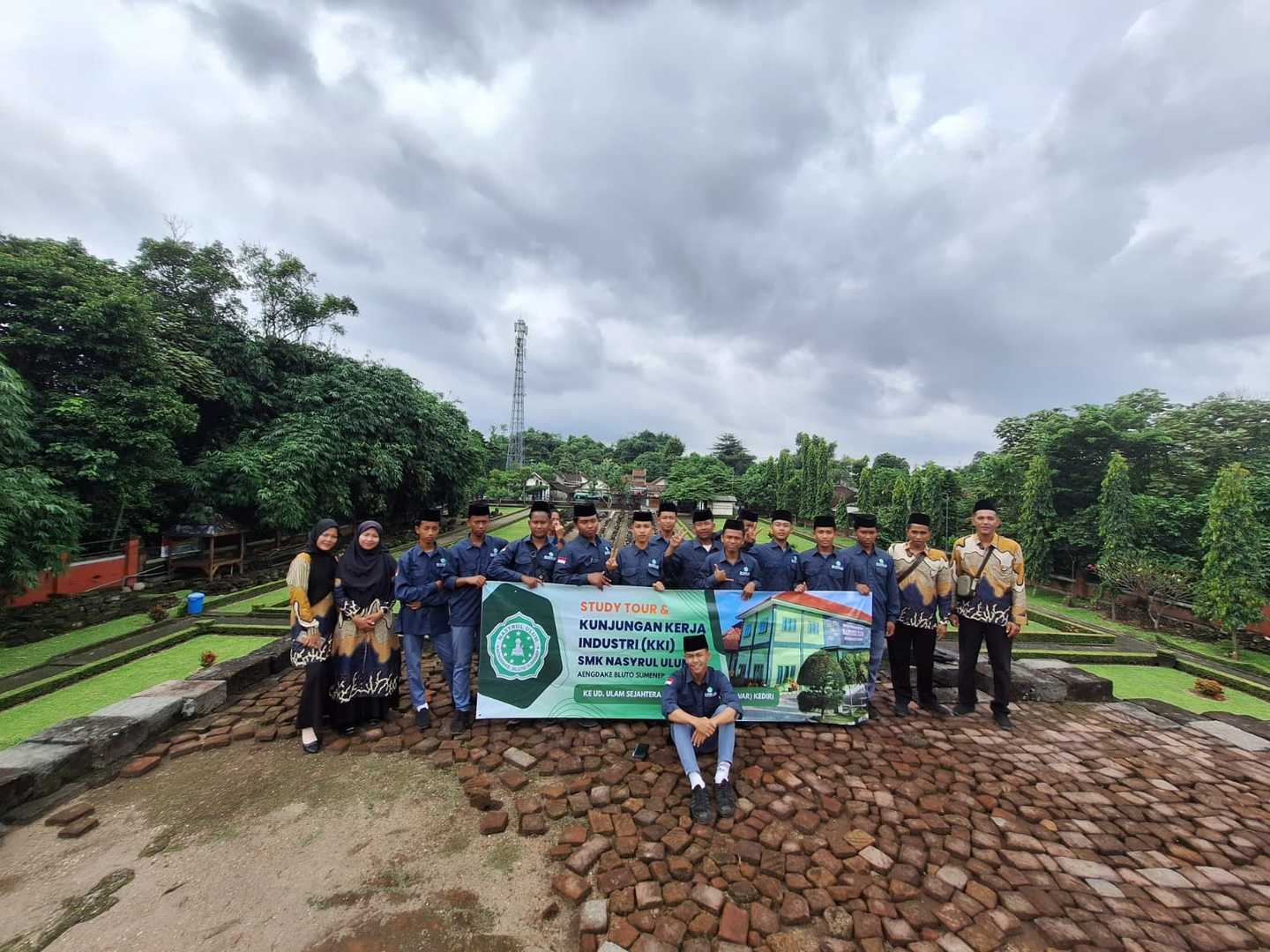 STUDY TOUR KE CANDI SUROWONO CANGGU